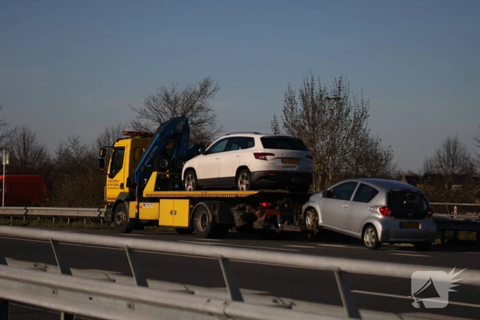 Twee personenauto's afgesleept na ongeval