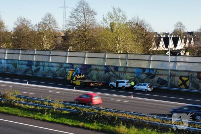 Twee personenauto's afgesleept na ongeval