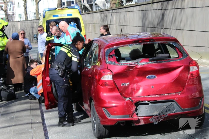Motorrijder gewond bij botsing met auto