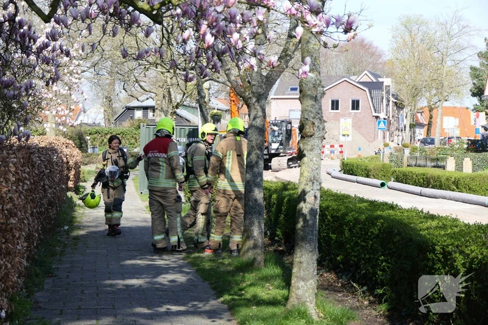 Onderzoek naar gaslucht, brandweer verricht metingen