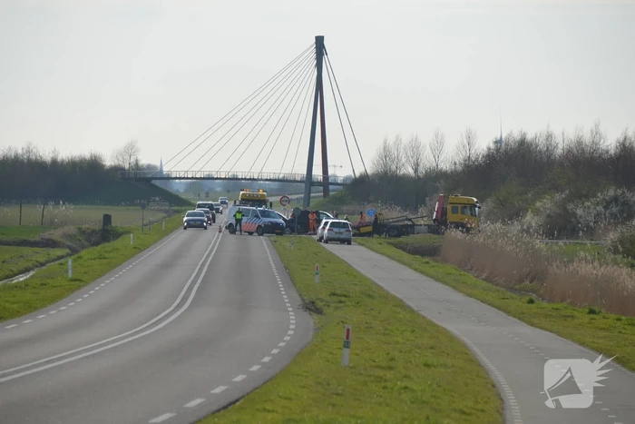 Veel schade na ongeval op kruising