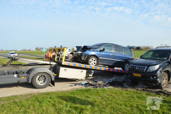 Veel schade na ongeval op kruising