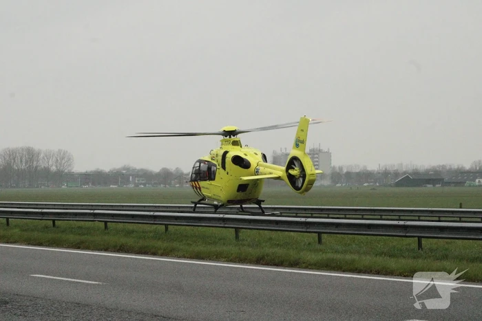 Snelweg afgesloten na ongeval met meerdere voertuigen