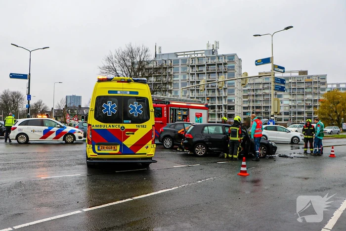 Veel schade bij ongeval op kruising