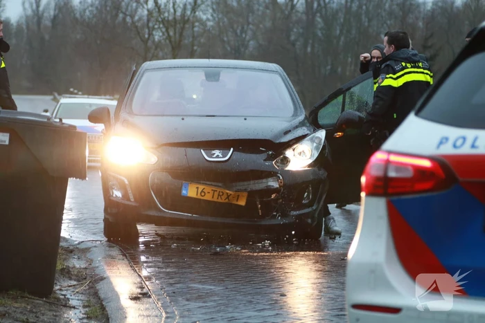 Frontale botsing op kruising