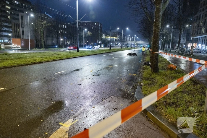 Maaltijdbezorger aangereden door automobilist