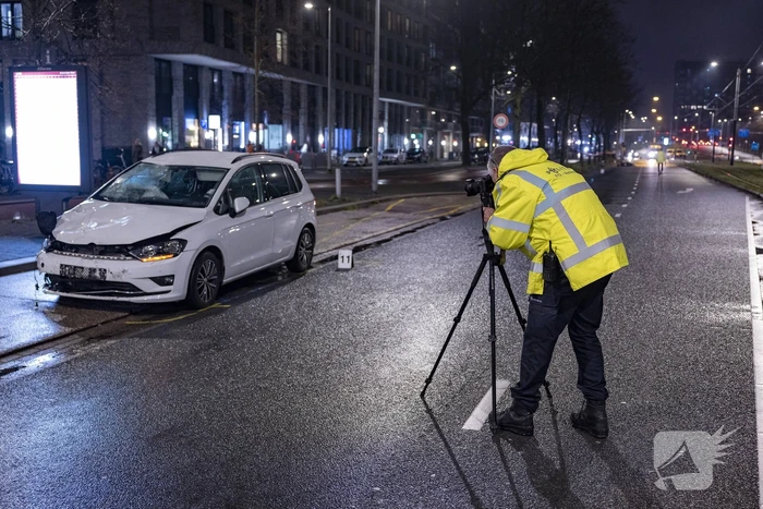 Maaltijdbezorger aangereden door automobilist