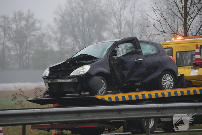 Bestuurder van auto belandt in sloot