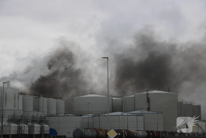 brand vondelingenplaat rotterdam
