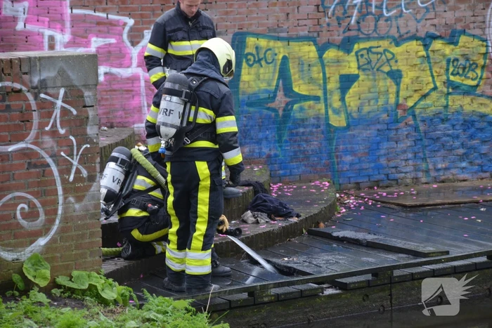 Brand op steiger