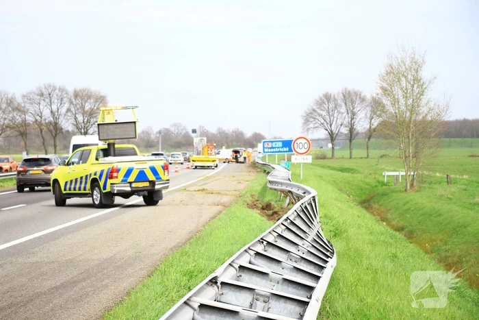 Audi RSQ8 zwaar beschadigd bij eenzijdig ongeval
