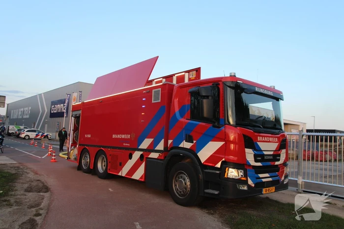 Hevige brand in bedrijfsverzamelgebouw