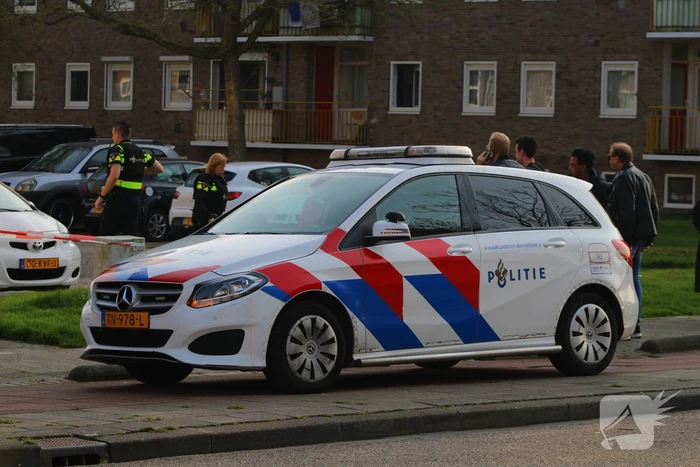 Meerdere schoten gelost op flatgebouw