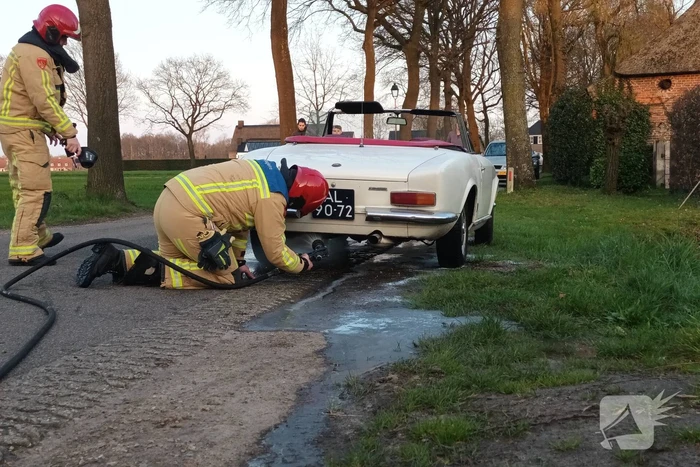 Rookontwikkeling door vastgelopen remmen bij old timer