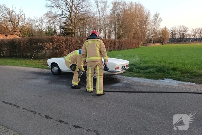 Rookontwikkeling door vastgelopen remmen bij old timer