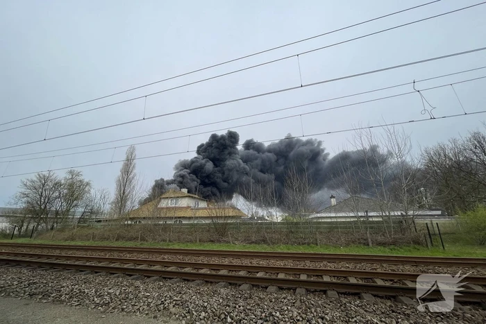 Zeer grote brand verwoest bedrijfspand