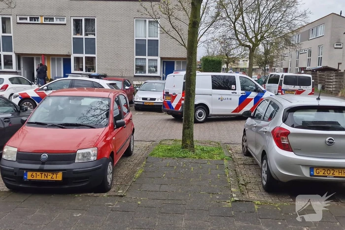 Dader op de vlucht na woningoverval