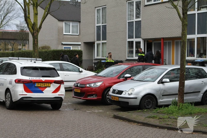 Dader op de vlucht na woningoverval