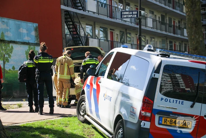 Graafmachine schiet politie te hulp