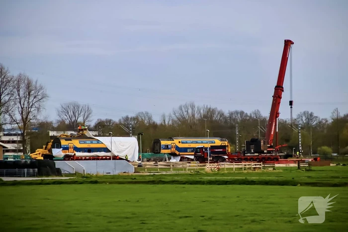 Bedrijven druk bezig berging treinstellen