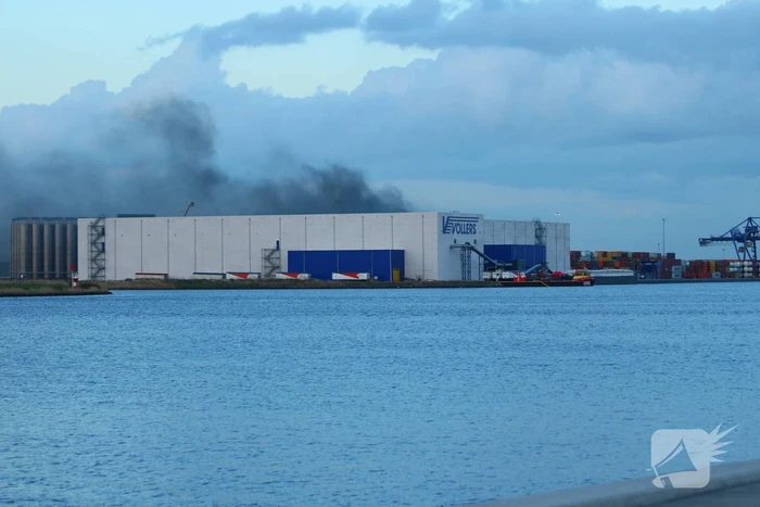 Zeer grote brand in cacao opslag