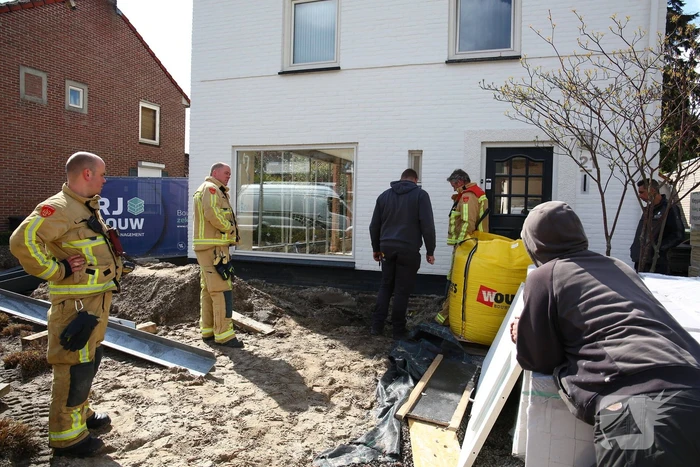 Gasleiding geraakt tijdens werkzaamheden in voortuin