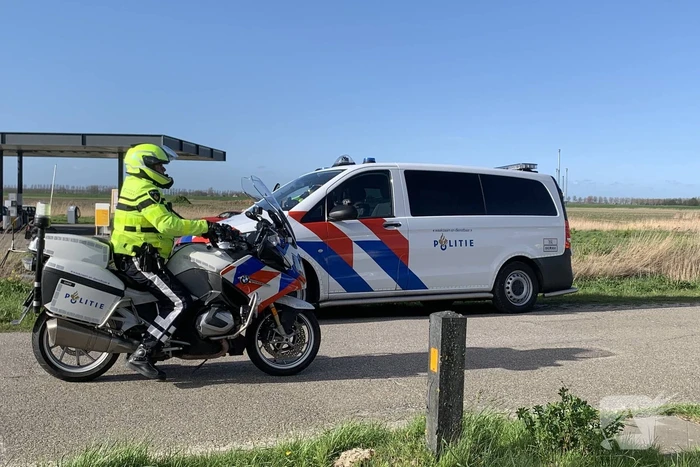 Politie houdt verkeerscontrole