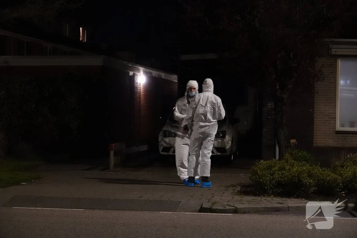 Vrouw dood in kofferbak van auto gevonden