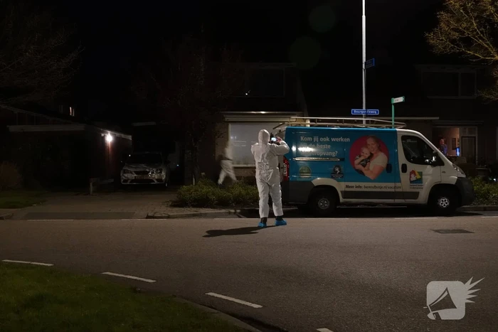 Vrouw dood in kofferbak van auto gevonden