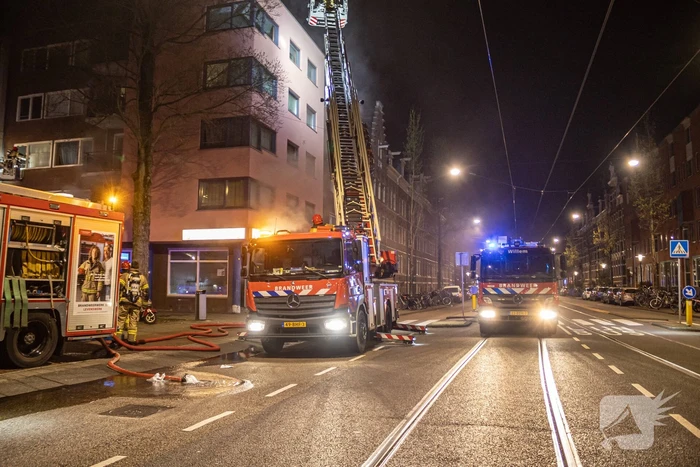 Gezin uit woning gered door brandweer
