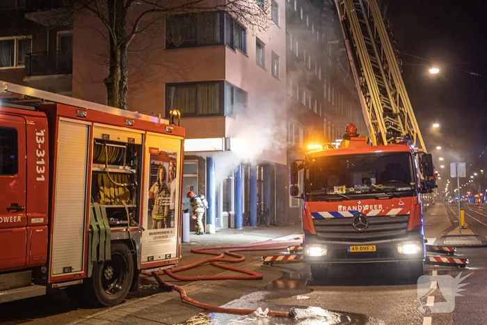 Gezin uit woning gered door brandweer