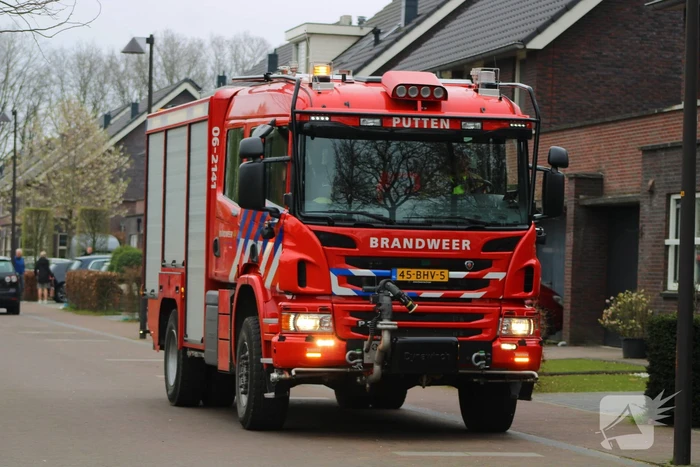 Bewoners onwel nadat onbekende stof woning in wordt gegooid