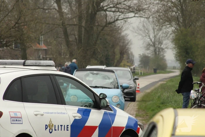 Fietser in botsing met auto, traumahelikopter ingezet