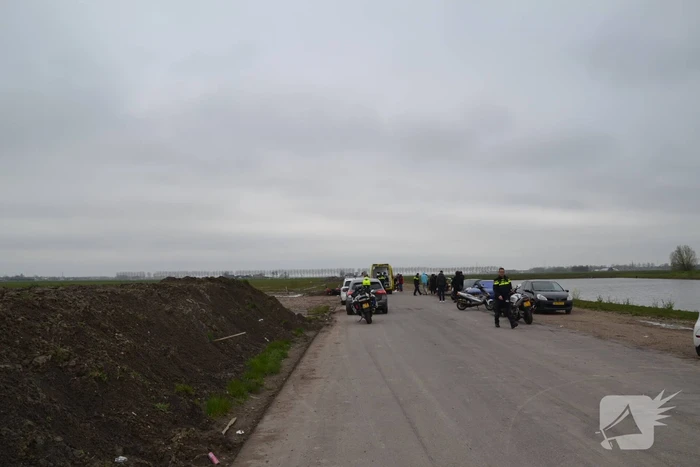 Bestuurder vlucht na ongeval tijdens crossen en laat slachtoffer zwaargewond achter