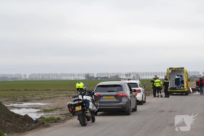 Bestuurder vlucht na ongeval tijdens crossen en laat slachtoffer zwaargewond achter