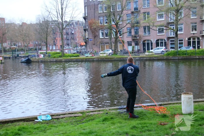 Handgranaat gevonden tijdens magneetvissen