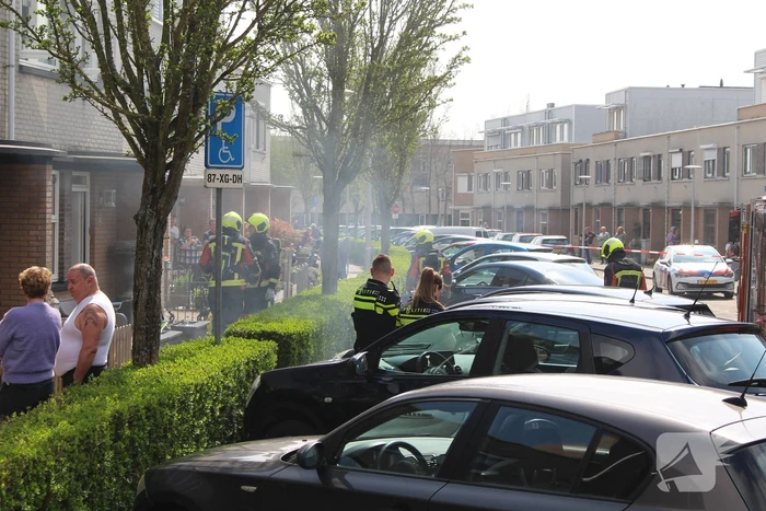 Verbrande hamburgers zetten woning vol rook