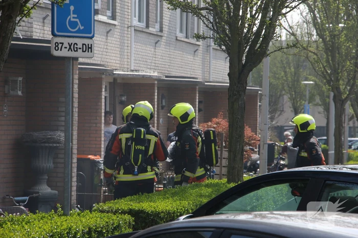Verbrande hamburgers zetten woning vol rook