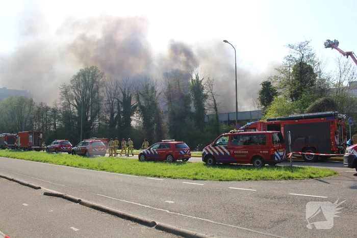 NL-Alert vanwege grote brand in leegstaand bedrijf