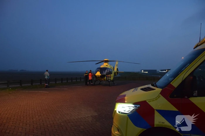 Traumateam assisteert bij incident op straat