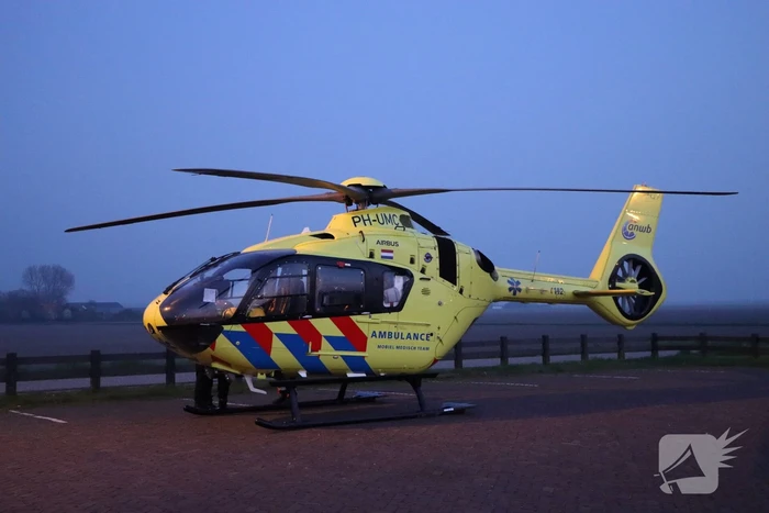 Traumateam assisteert bij incident op straat
