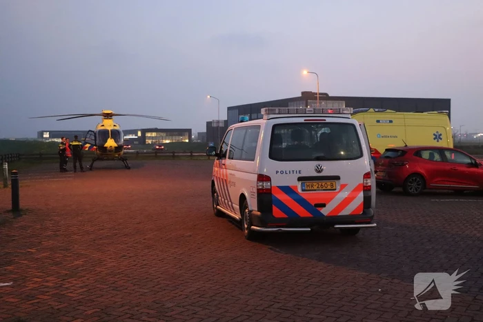 Traumateam assisteert bij incident op straat
