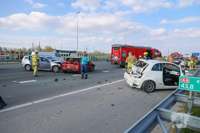 ongeval rijksweg a6 r 43,8 naarden