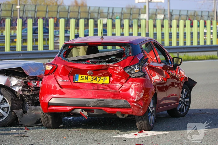 Flinke ravage op snelweg door ongeval