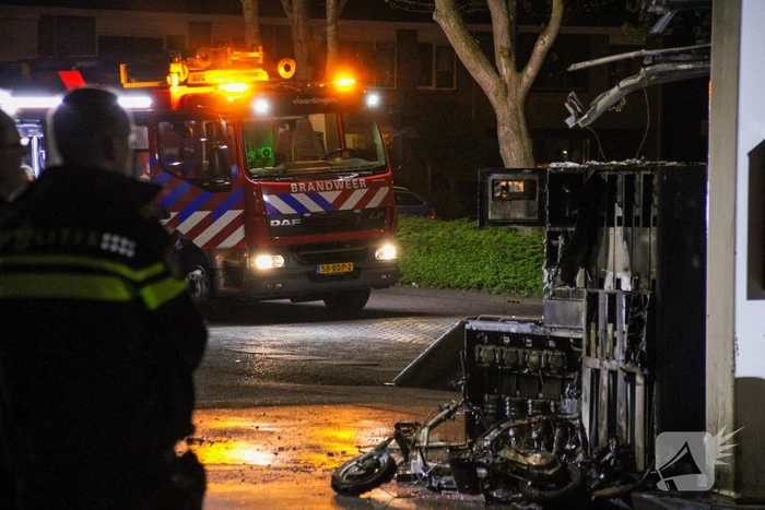 Scooter vliegt in brand tijdens tankbeurt