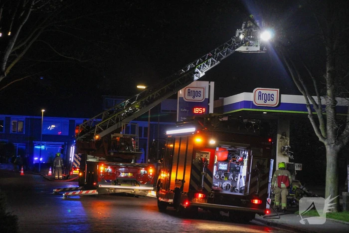 Scooter vliegt in brand tijdens tankbeurt