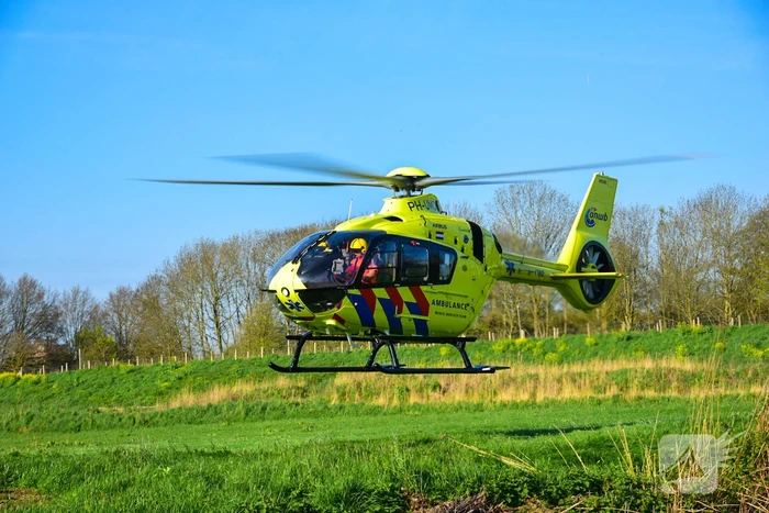 Traumaheli landt midden in woonwijk