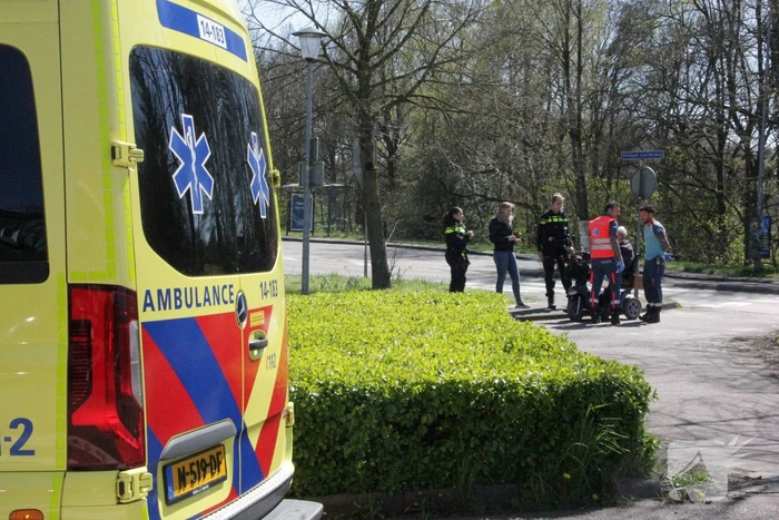 Aanrijding tussen scootmobiel en auto