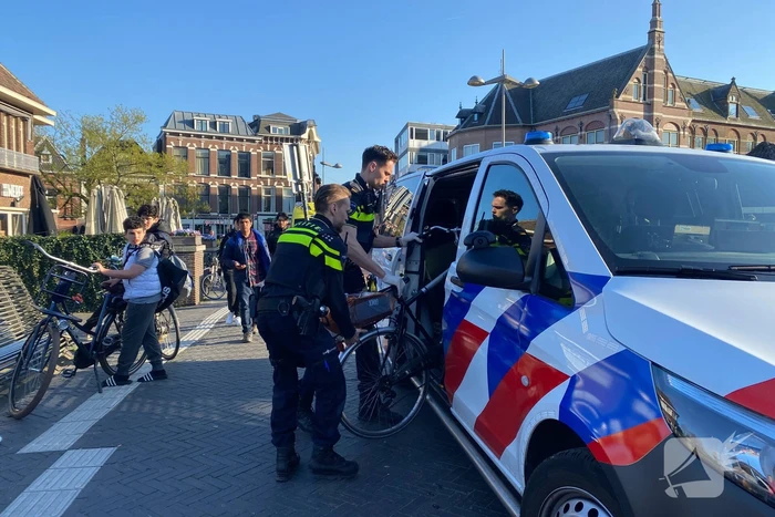 Omstander redt dronken persoon uit water
