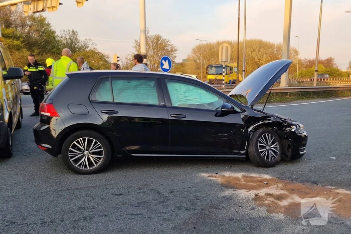 Flinke schade bij botsing op kruispunt